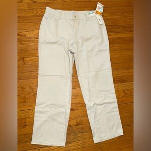 Lee Women's Straight Leg Pants in Light Cream